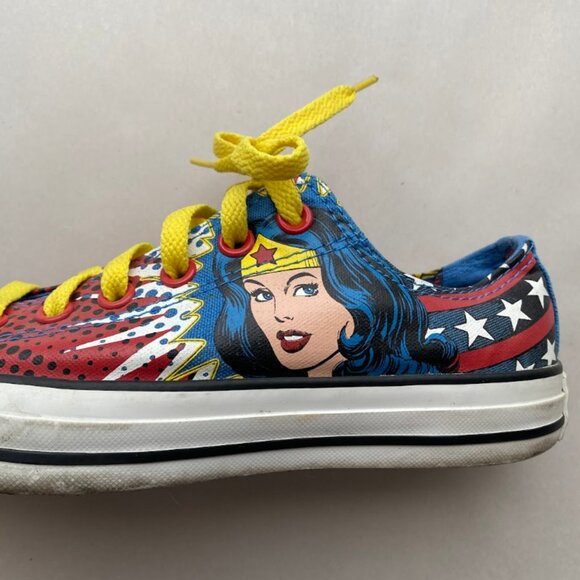 Converse Chuck Taylor DC Comics Wonder Woman Low Top Sneakers Size 8 - Picture 1 of 9